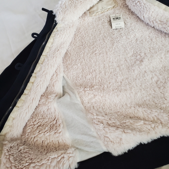 Jacket - Picture 5 of 10